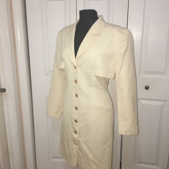 Tahari dress. Day to evening Dress - Picture 4 of 13